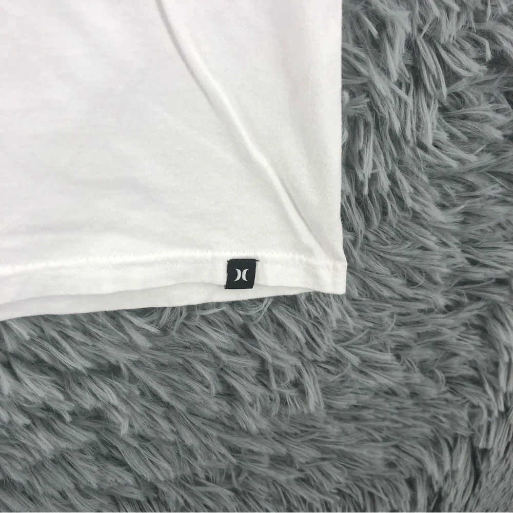 Hurley Tshirt Mens Medium Spellout Logo White Shirt